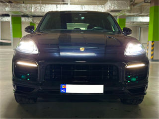 Porsche Cayenne foto 2