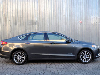 Ford Fusion foto 3