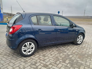 Opel Corsa foto 1