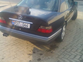 Mercedes Series (W124) foto 4