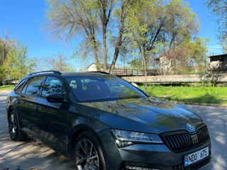 Skoda Superb foto 2