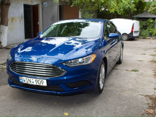 Ford Fusion foto 2