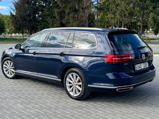 Volkswagen Passat foto 3