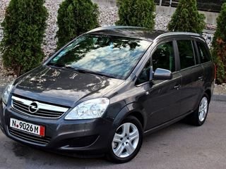 Opel Zafira foto 1