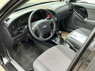 Hyundai Elantra foto 5