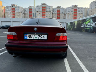 BMW 3 Series foto 5