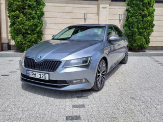 Skoda Superb foto 3