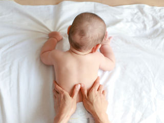 Детский массаж общий и оздоровительный массаж для малышей. профилактический массаж . foto 1