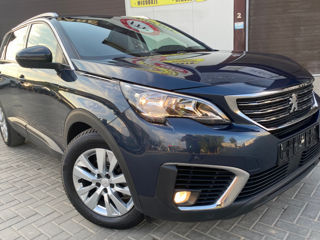 Peugeot 5008 foto 1