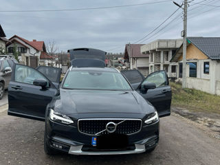 Volvo V90 Cross Country