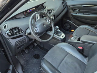 Renault Grand Scenic foto 1