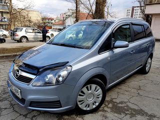 Opel Zafira foto 4