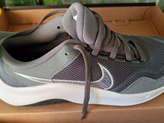 Nike Training Legend Essential Size 42.5 Noi Новые foto 3