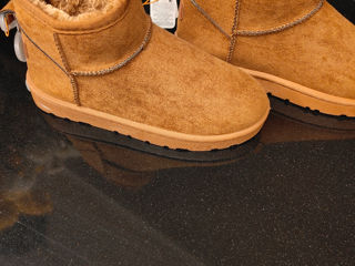 UGG noi,calde,confortabile. foto 2