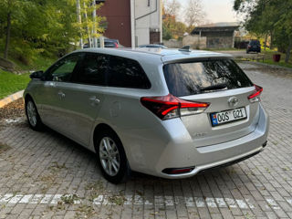 Toyota Auris foto 2