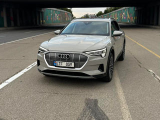 Audi e-tron foto 1