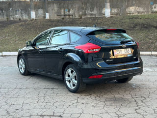 Ford Focus foto 2