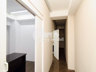 Spre chirie spațiu comercial, prima linie, reparație euro, Centru 2000 € foto 10