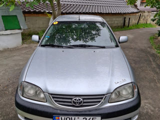 Toyota Avensis foto 6