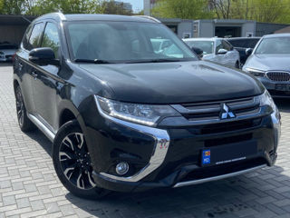 Mitsubishi Outlander foto 3