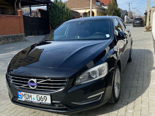 Volvo V60 foto 1