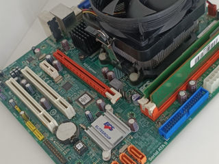 ECS A750GM-M / Athlon x4 620 / 8gb