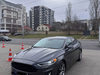 Ford Fusion foto 2