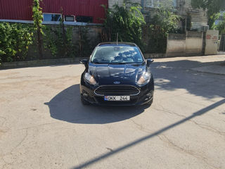 Ford Fiesta foto 6