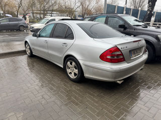 Mercedes E-Class foto 6