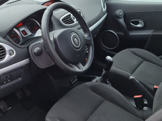 Renault Clio foto 13