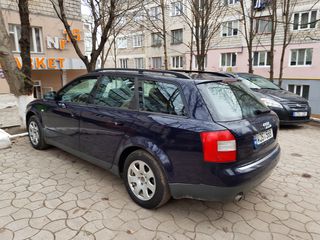 Audi A4 foto 2