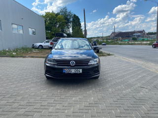 Volkswagen Jetta foto 1