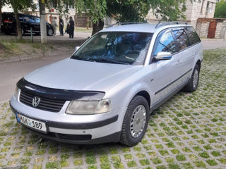 Volkswagen Passat foto 3