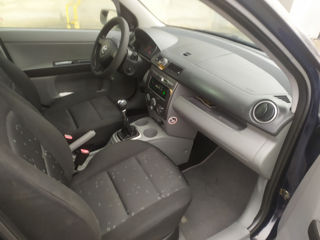 Mazda 2 foto 9