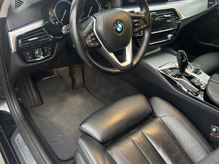 BMW 5 Series foto 7