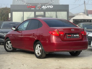 Hyundai Elantra foto 5