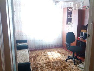 Vând apartament cu 3 camere 64m2 foto 6