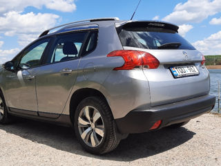 Peugeot 2008 foto 4