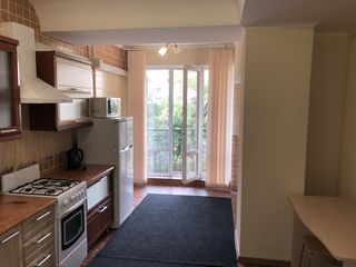 Apartament cu 2 camere, 97 m², Centru, Chișinău foto 7