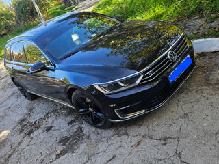 Volkswagen Passat foto 3