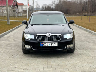 Skoda Superb foto 2