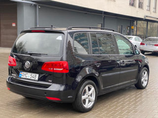 Volkswagen Touran foto 4