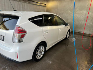 Toyota Prius + foto 4