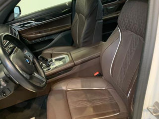 BMW 7 Series foto 13