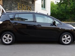 Toyota Verso foto 5