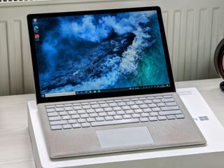 Microsoft Surface Laptop 2 (Core i5 8250u/8Gb Ram/256Gb SSD/13.5" 2K PixelSense Touch) foto 3