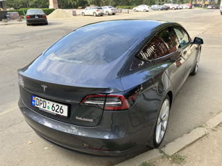 Tesla Model 3 foto 7