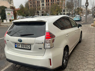 Toyota Prius + foto 3