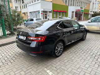 Skoda Superb foto 3