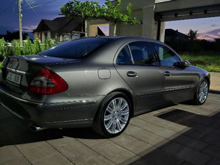 Mercedes E-Class foto 4